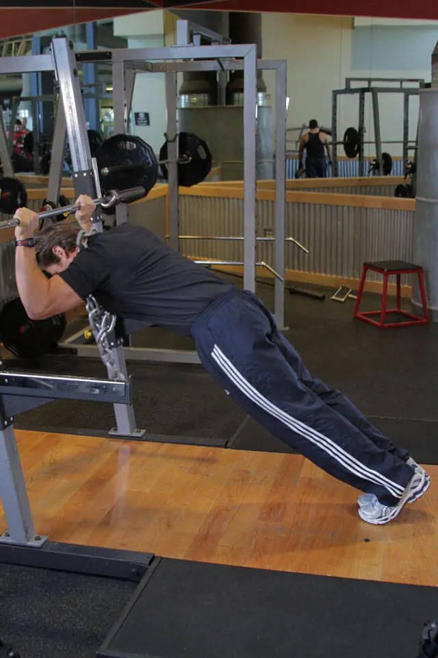 Body Tricep Press, finishing position