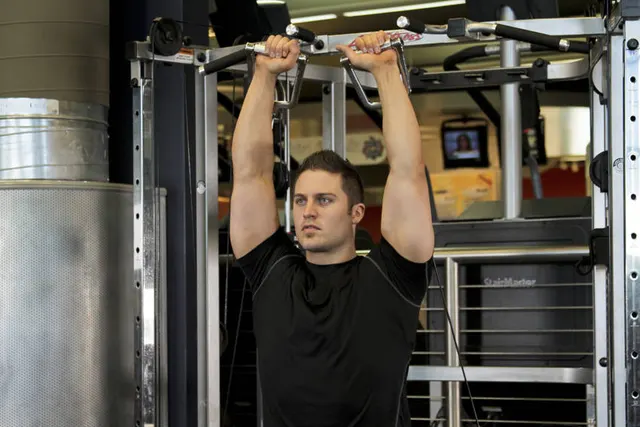 Cable Shoulder Press, finishing position
