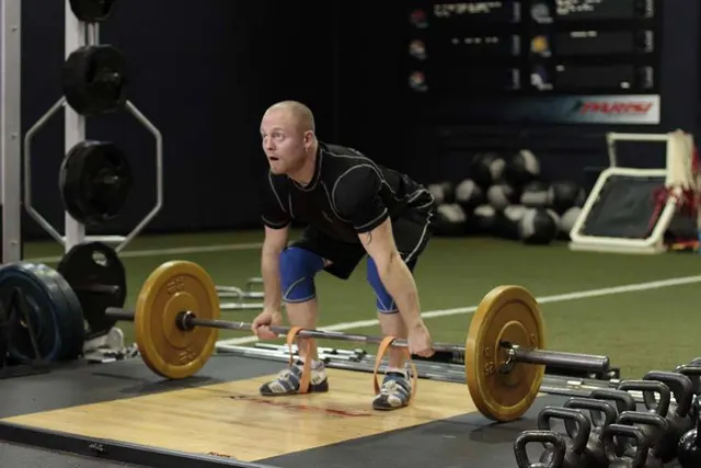 Deadlift with Bands, finishing position