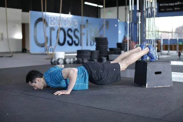 Decline Push-Up, finishing position