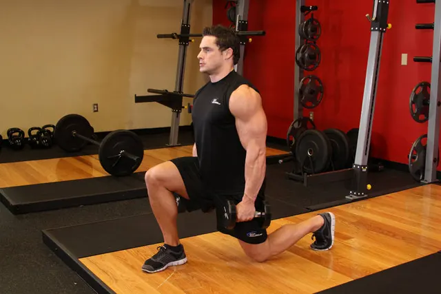Dumbbell Lunges, finishing position