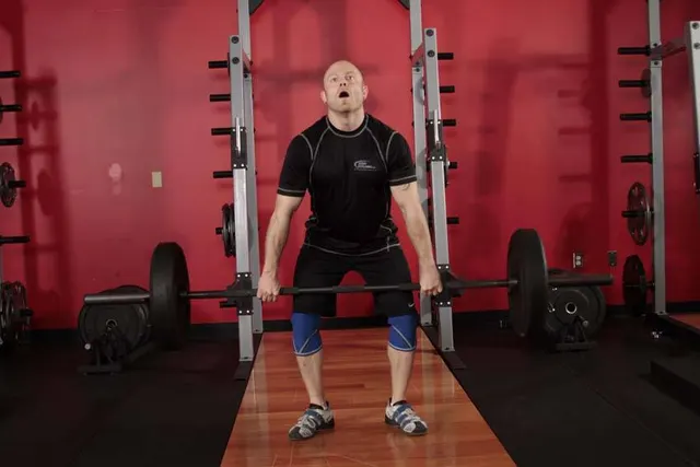 Hang Clean, finishing position