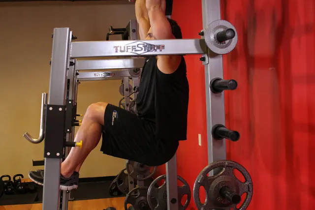 Hanging Leg Raise, finishing position