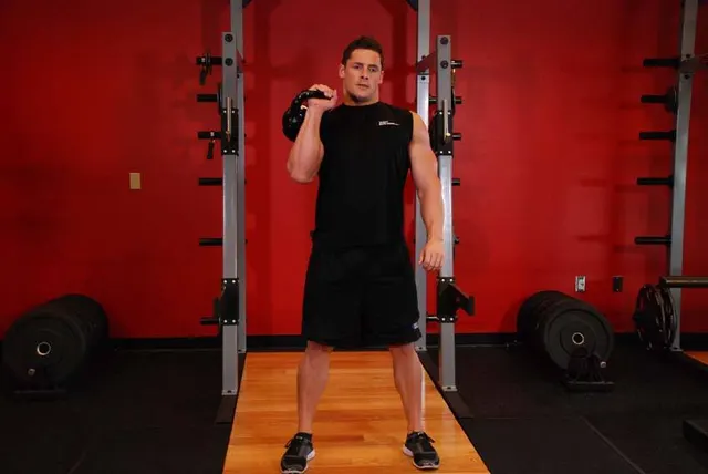 Kettlebell Dead Clean, finishing position
