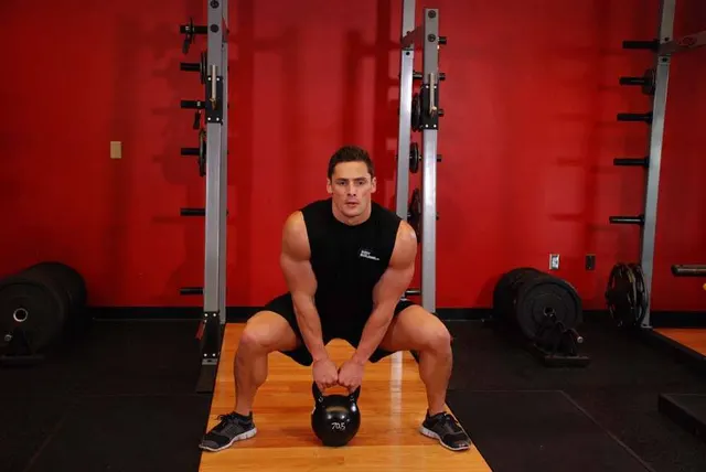 Kettlebell Sumo High Pull, starting position