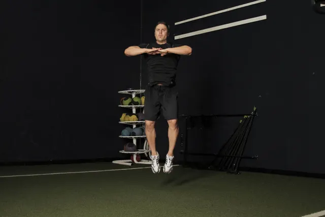Knee Tuck Jump, finishing position