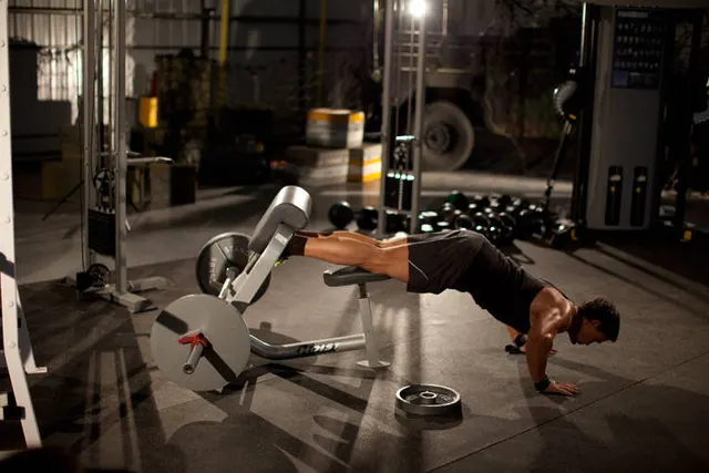 Natural Glute Ham Raise, finishing position