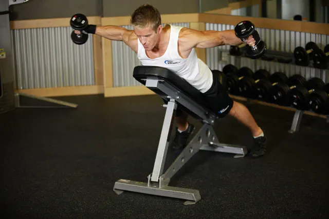 Reverse Flyes With External Rotation, finishing position
